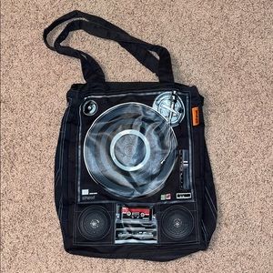 Tote w/ Speakers.
